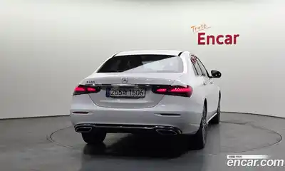 Mercedes-Benz E-Class 2021 2.0 автомат (гидро), миниатюра 4