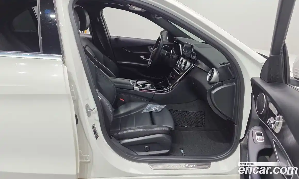 Mercedes-Benz C-Class 2019 1.9 гидро, фото 16 Mercedes-Benz C-Class 2019 1.9 гидро, фото 16