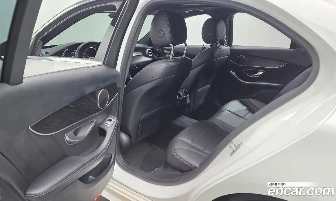 Mercedes-Benz C-Class 2019 1.9 гидро, фото 18 Mercedes-Benz C-Class 2019 1.9 гидро, фото 18