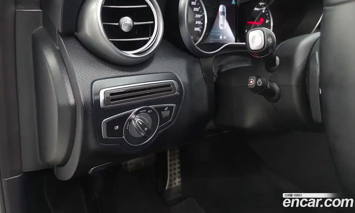 Mercedes-Benz C-Class 2019 1.9 гидро, фото 24 Mercedes-Benz C-Class 2019 1.9 гидро, фото 24