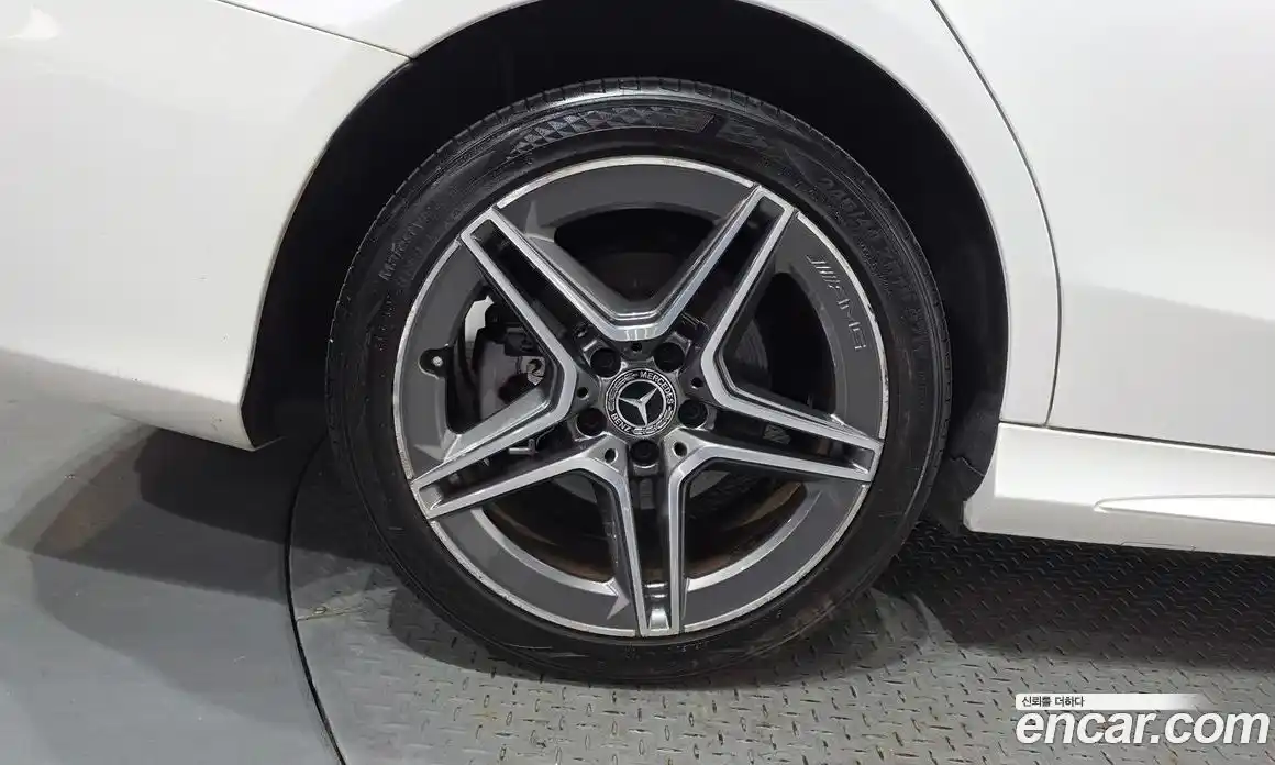 Mercedes-Benz C-Class 2019 1.9 гидро, фото 5 Mercedes-Benz C-Class 2019 1.9 гидро, фото 5