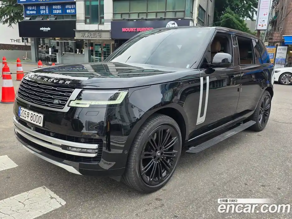 Land Rover Range Rover 2024 4.4 автомат (гидро), фото 1