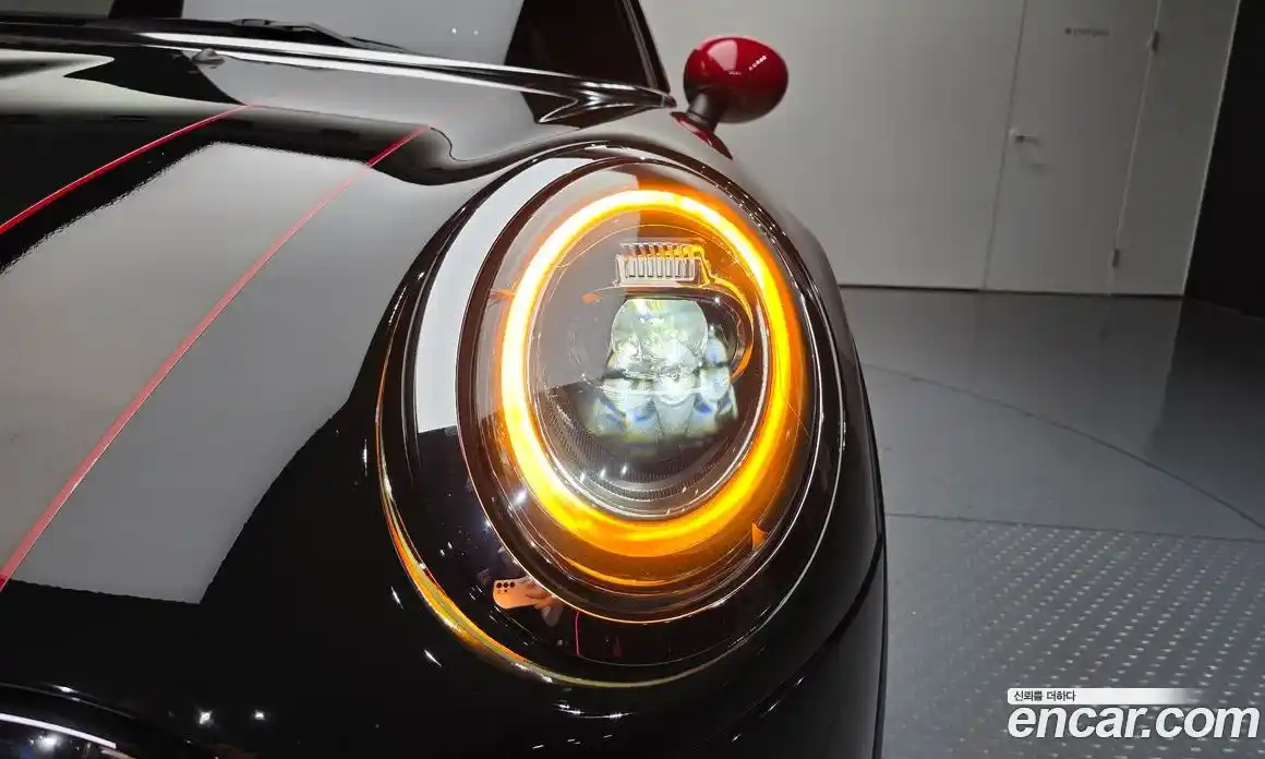 Mini Cooper 2019 2.0 автомат (гидро), фото 8