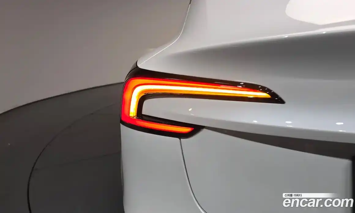 Tesla Model 3 2024 0.2 гидро, фото 8