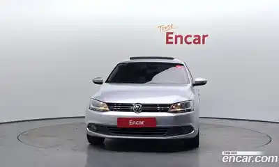 Volkswagen Jetta 2013 2.0 автомат (гидро), миниатюра 3
