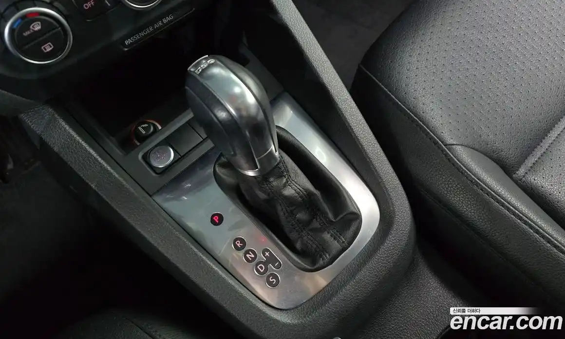 Volkswagen Jetta 2013 2.0 автомат (гидро), фото 9