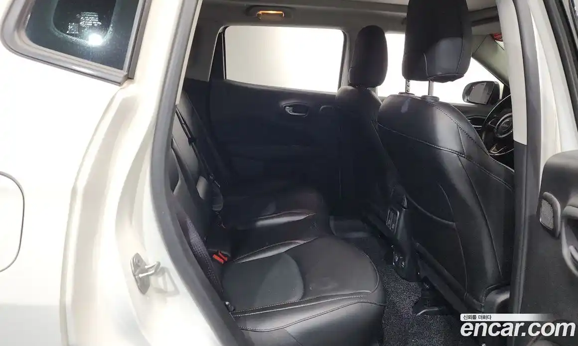Jeep Compass 2021 2.4 автомат (гидро), фото 17