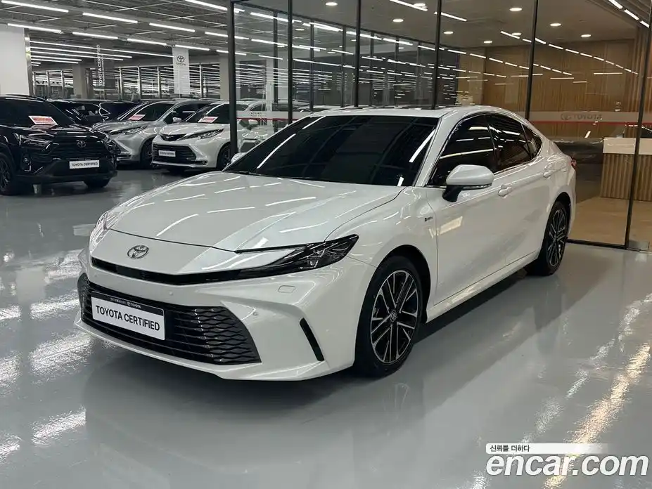 Toyota Camry 2025 2.5 вариатор, фото 1