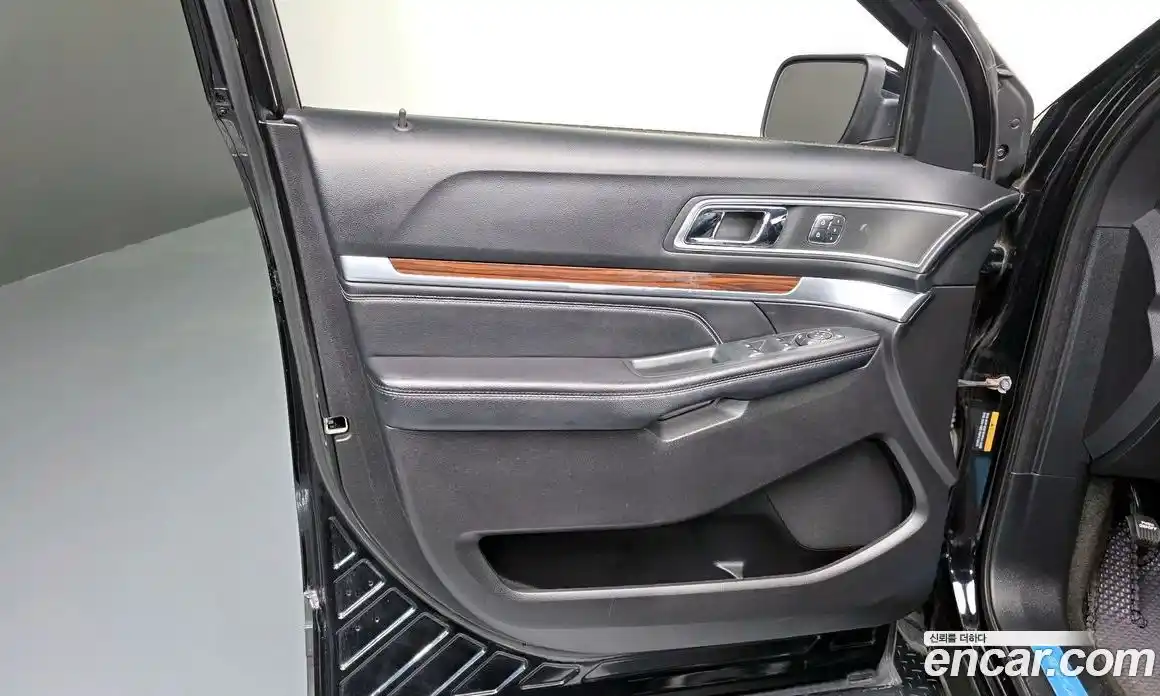 Ford Explorer 2017 2.3 автомат (гидро), фото 14