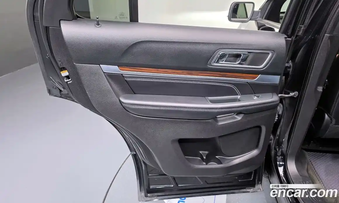 Ford Explorer 2017 2.3 автомат (гидро), фото 15