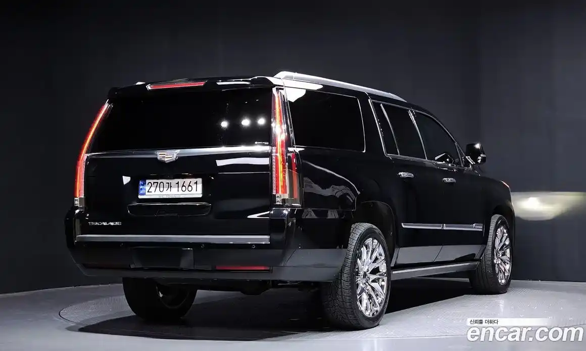 Cadillac Escalade 2017 6.2 гидро, фото 2