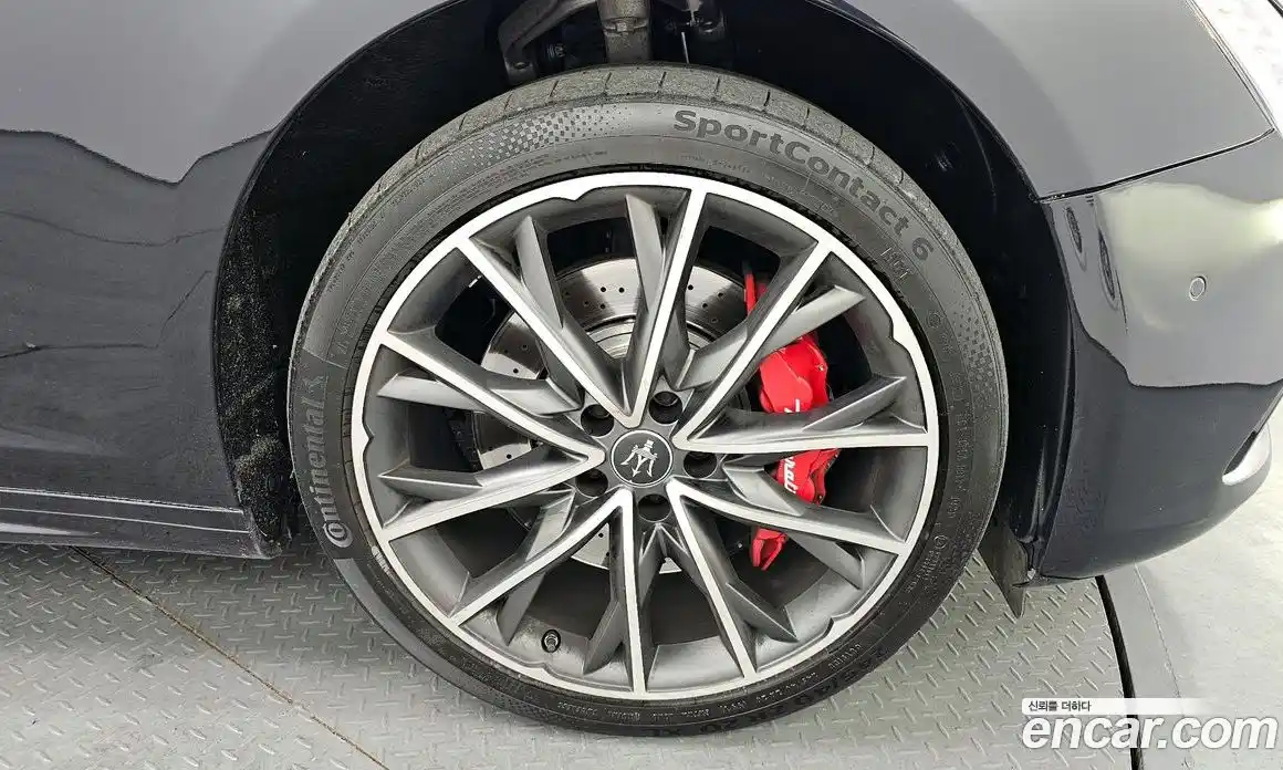 Maserati Ghibli 2022 3.0 гидро, фото 5