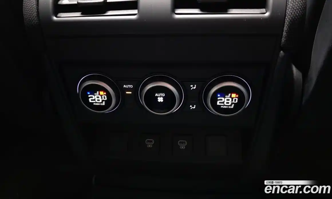 Land Rover Defender 2023 3.0 автомат (гидро), фото 31
