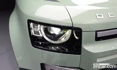 Land Rover Defender 2023 3.0 автомат (гидро), миниатюра 8