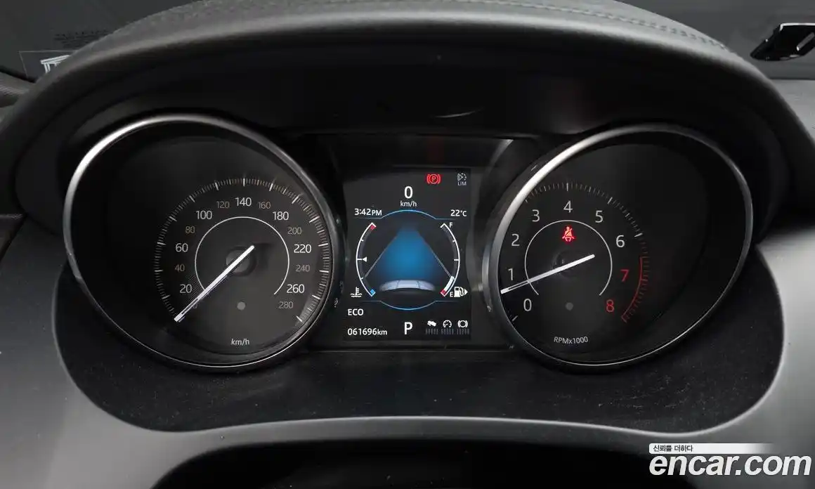 Jaguar E-Pace 2018 2.0 гидро, фото 11