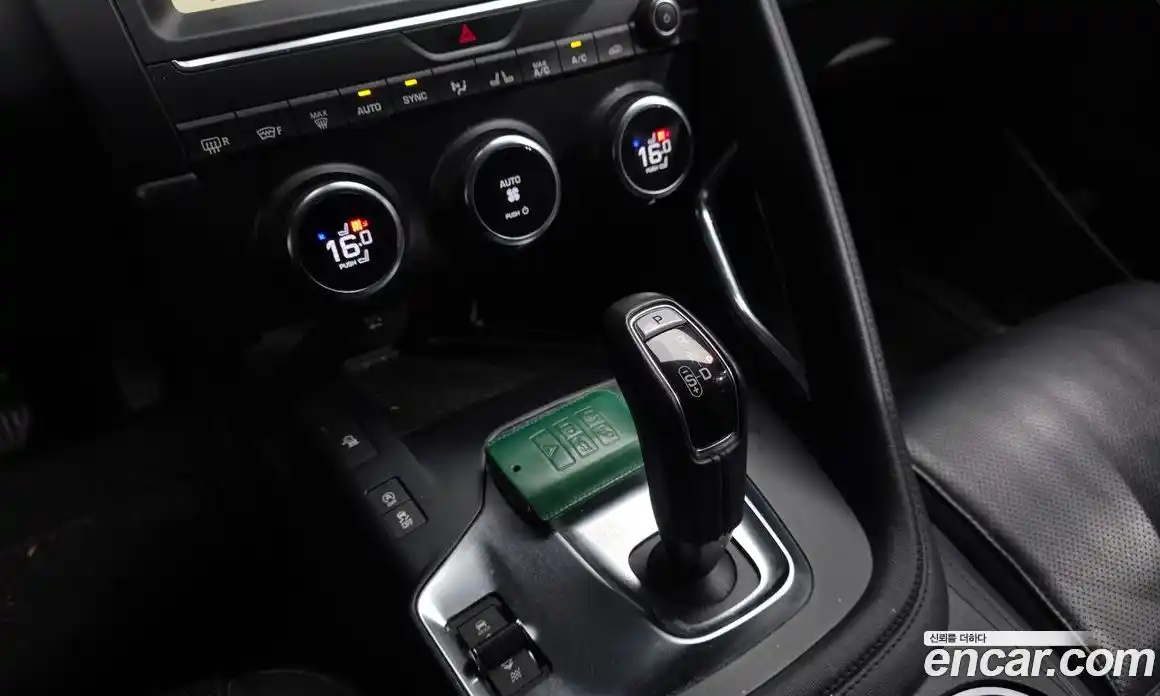 Jaguar E-Pace 2018 2.0 гидро, фото 12