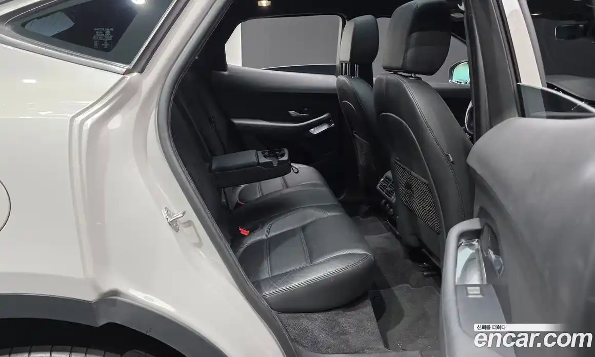 Jaguar E-Pace 2018 2.0 гидро, фото 18