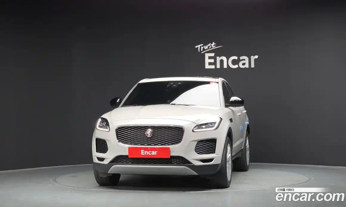 Jaguar E-Pace 2018 2.0 гидро, фото 3