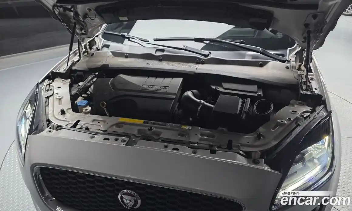 Jaguar E-Pace 2018 2.0 гидро, фото 6