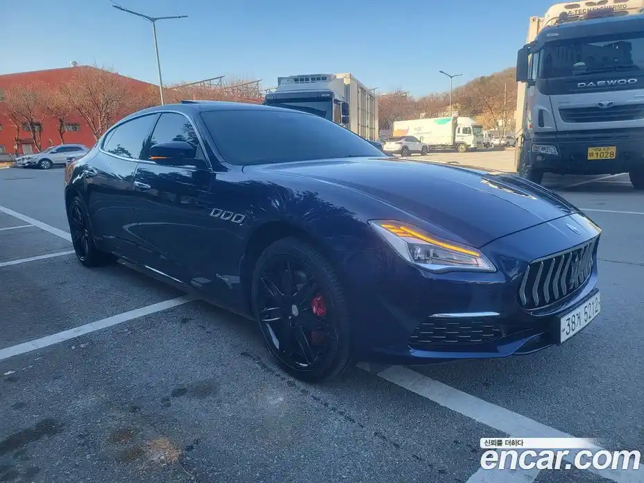 Maserati Quattroporte 2018 3.0 гидро, фото 11