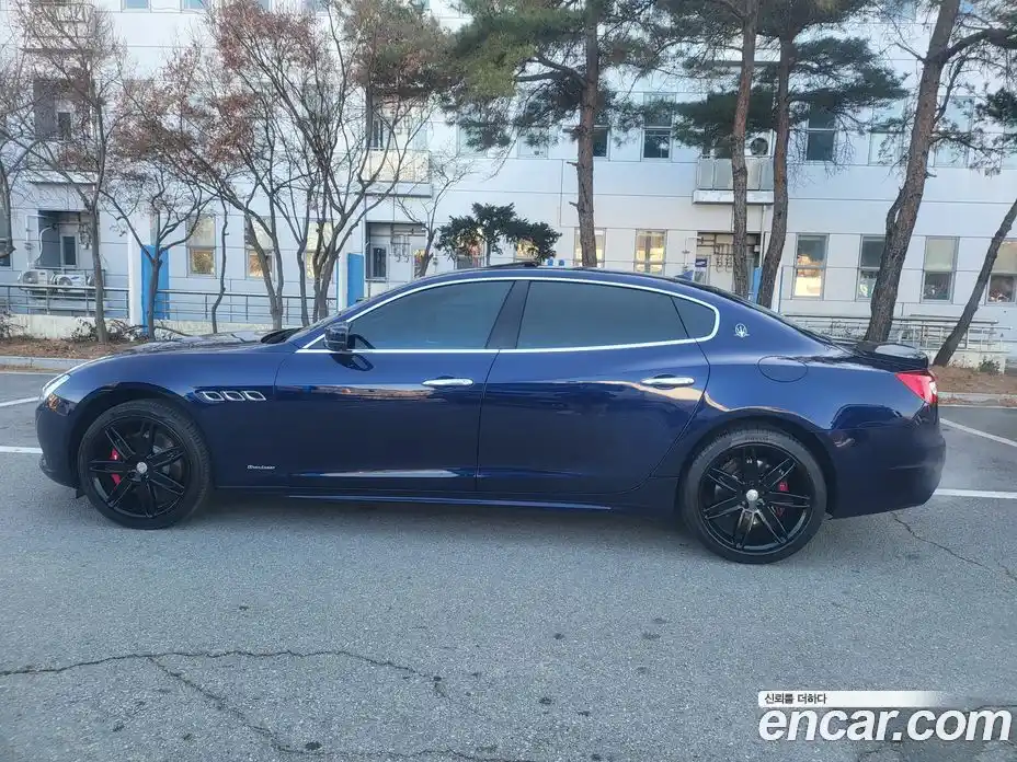 Maserati Quattroporte 2018 3.0 гидро, фото 14
