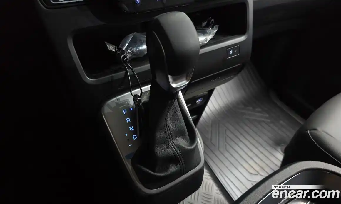 Hyundai Staria 2025 1.6 автомат (гидро), фото 11
