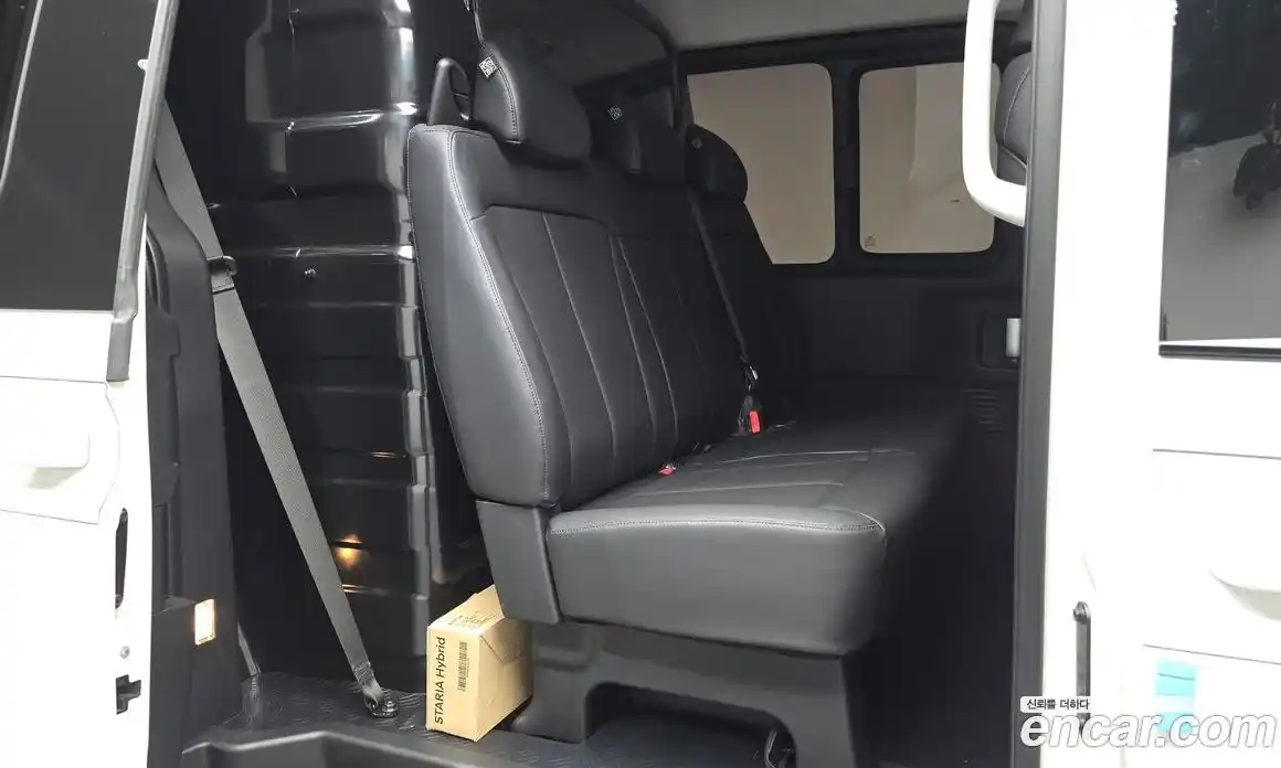 Hyundai Staria 2025 1.6 автомат (гидро), фото 17
