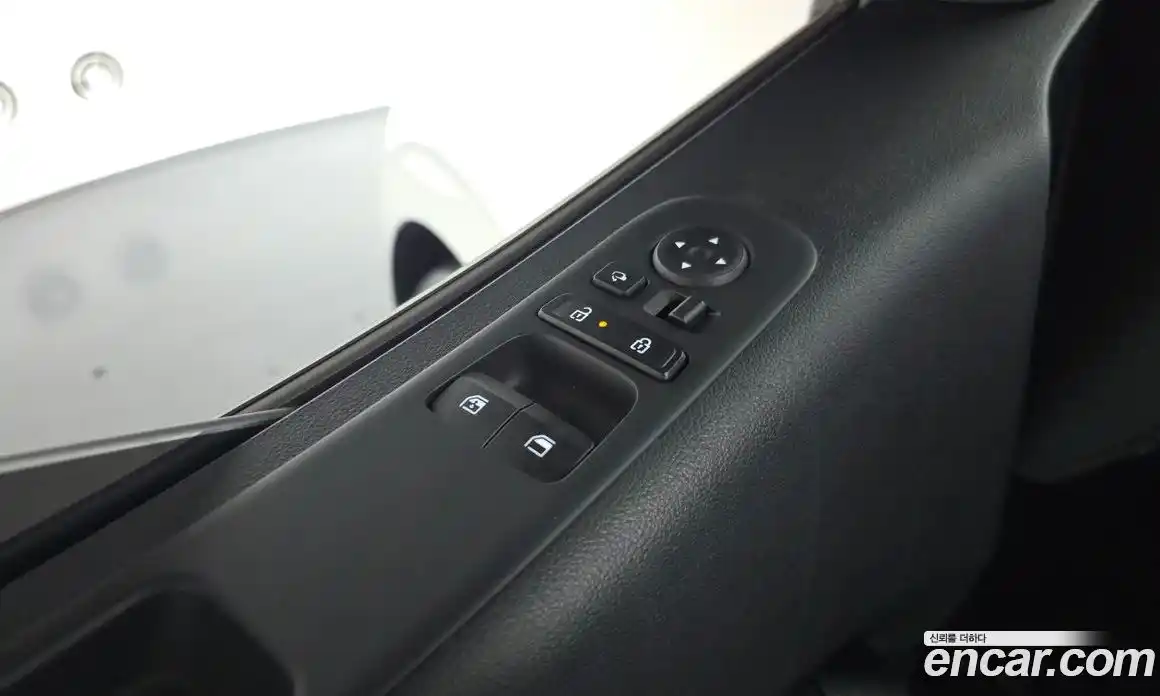 Hyundai Staria 2025 1.6 автомат (гидро), фото 27