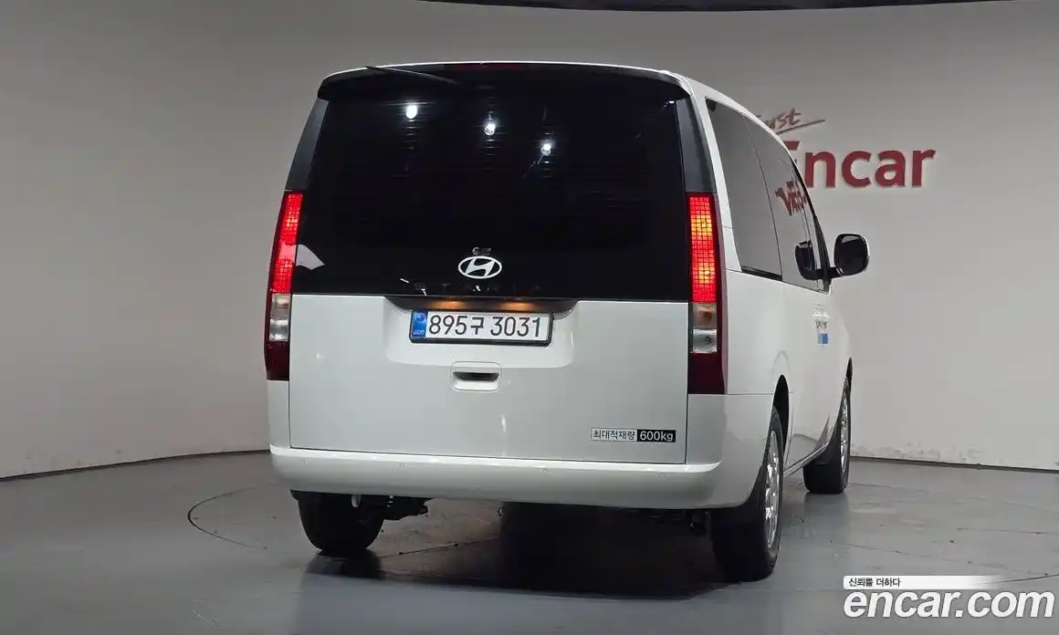 Hyundai Staria 2025 1.6 автомат (гидро), фото 3