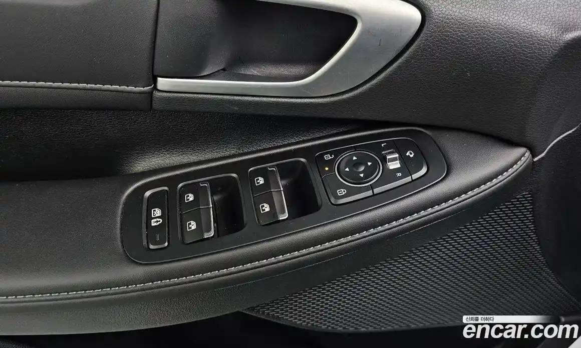 Hyundai Sonata 2024 2.0 автомат (гидро), фото 17