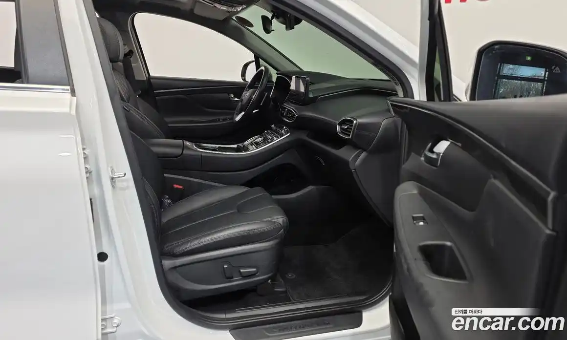 Hyundai Santa Fe 2023 2.2 автомат (гидро), фото 11