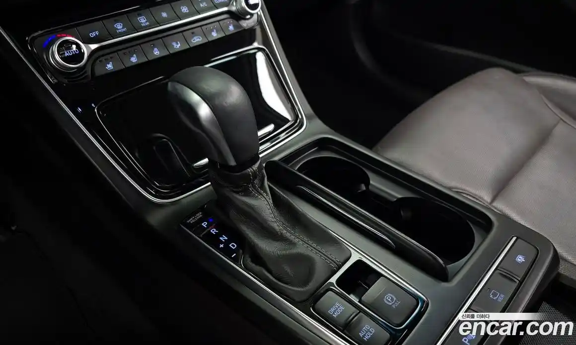 Hyundai Grandeur 2017 3.0 автомат (гидро), фото 12