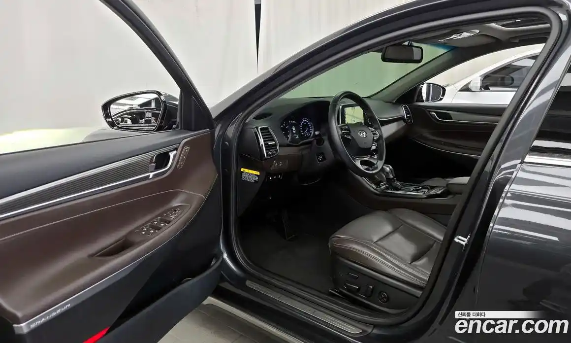 Hyundai Grandeur 2017 3.0 автомат (гидро), фото 13