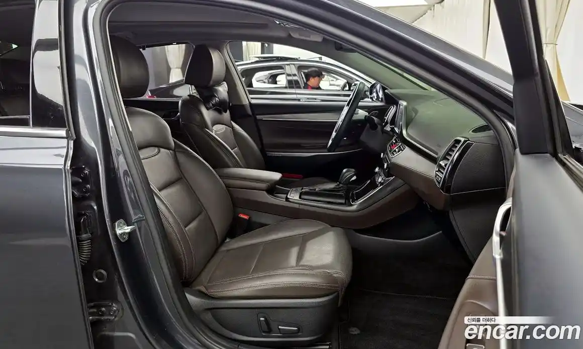 Hyundai Grandeur 2017 3.0 автомат (гидро), фото 16