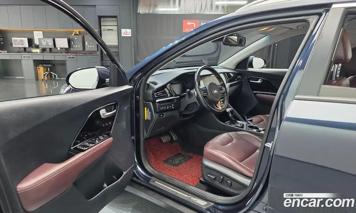 Kia Niro 2020 1.6 автомат (гидро), фото 12