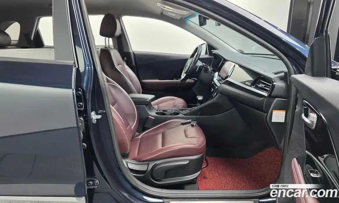 Kia Niro 2020 1.6 автомат (гидро), фото 16