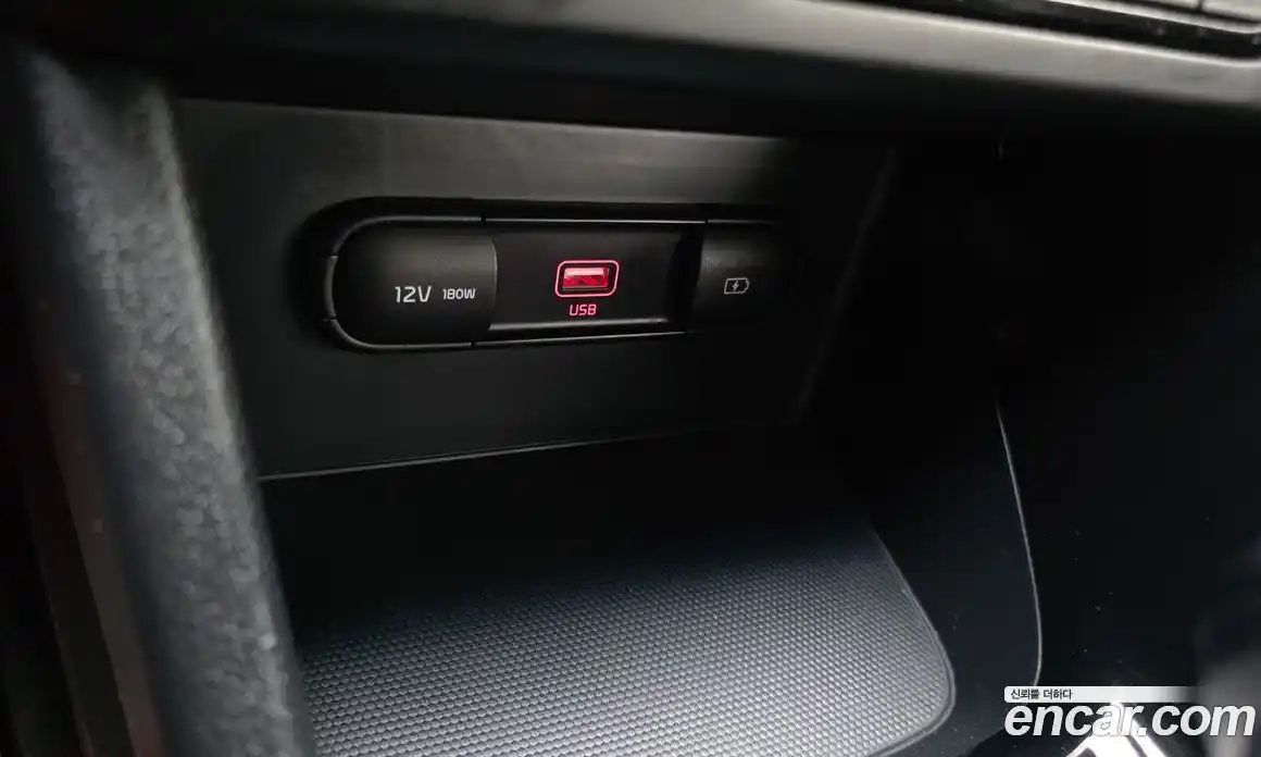Kia Niro 2020 1.6 автомат (гидро), фото 26
