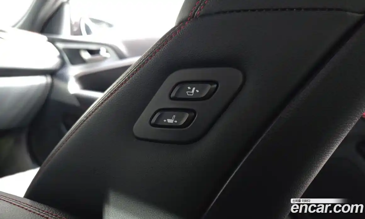 Genesis G70 2019 2.0 автомат (гидро), фото 28