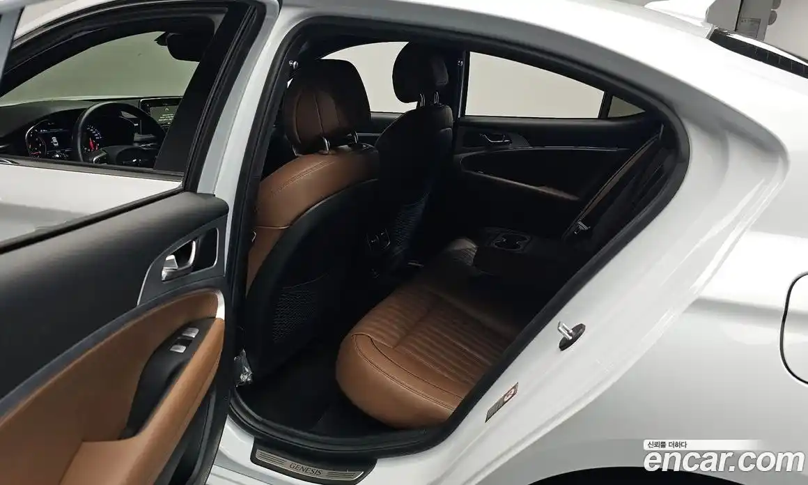 Genesis G70 2017 2.0 автомат (гидро), фото 16