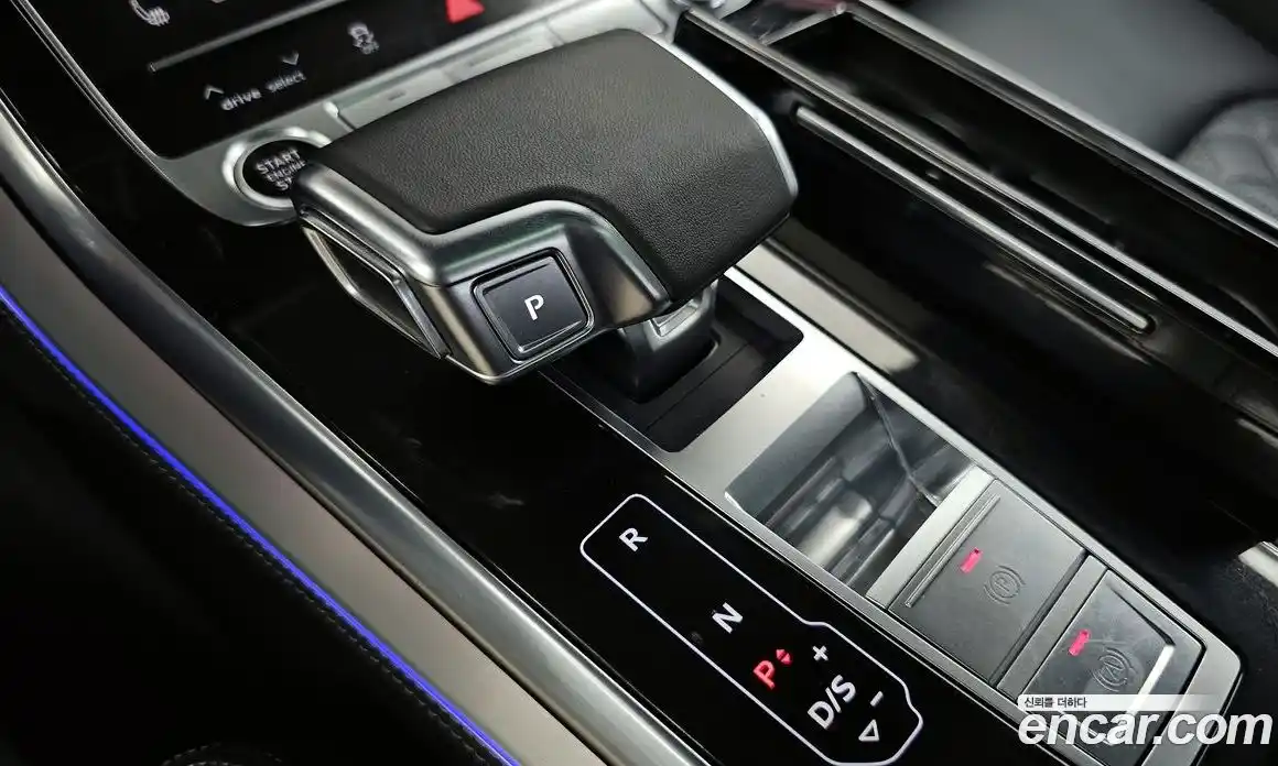Audi Q7 2024 3.0 автомат (гидро), фото 12