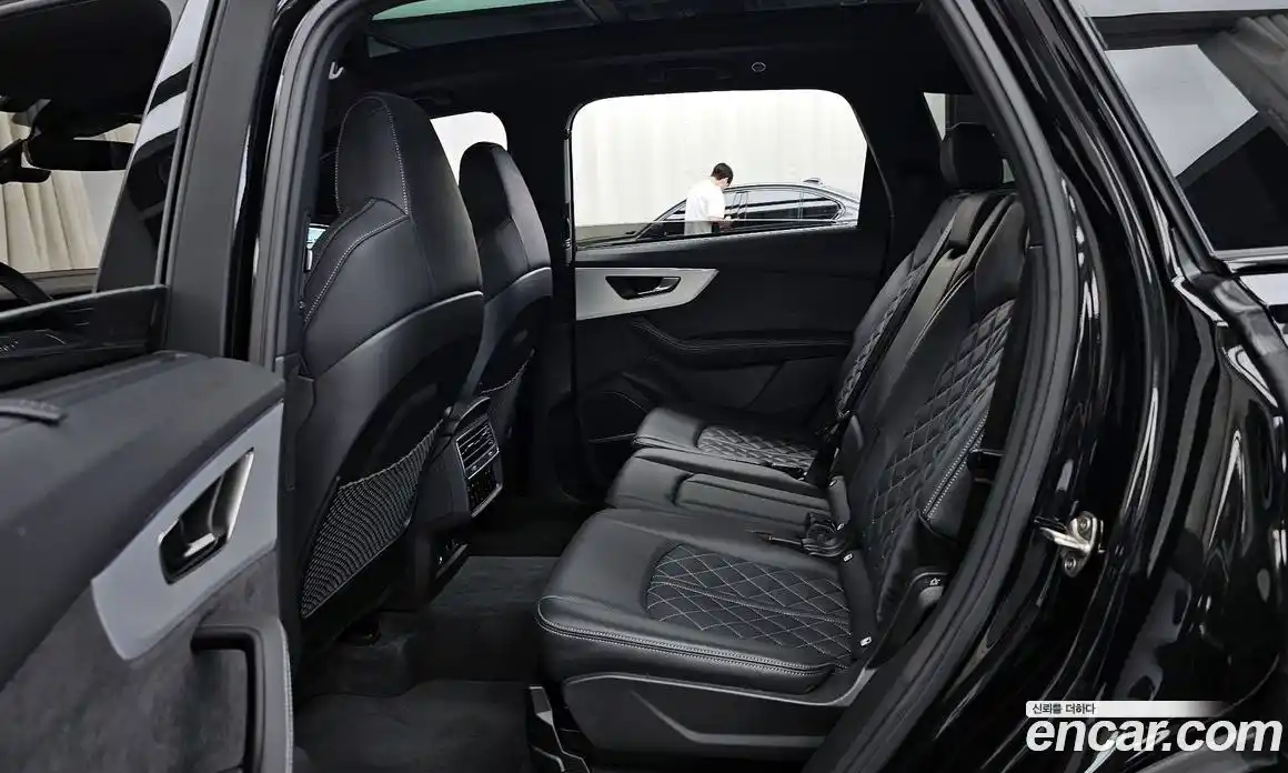 Audi Q7 2024 3.0 автомат (гидро), фото 16