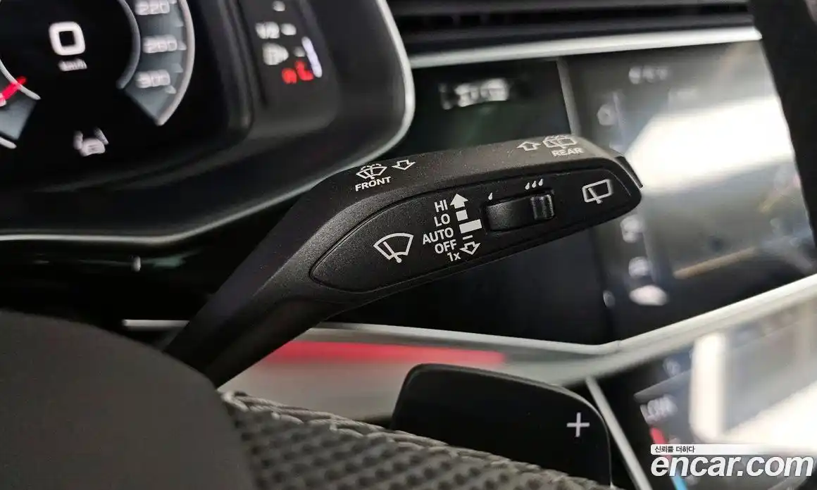 Audi Q7 2024 3.0 автомат (гидро), фото 28