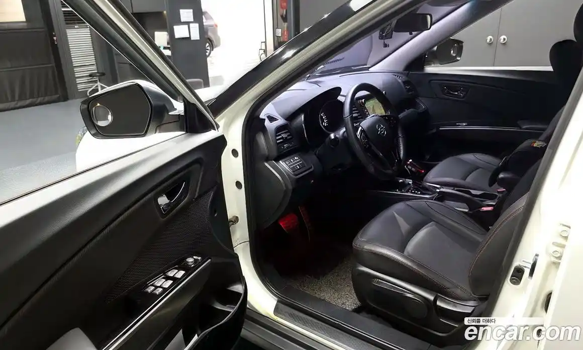 SsangYong TIBOLI 2019 1.6 автомат (гидро), фото 13