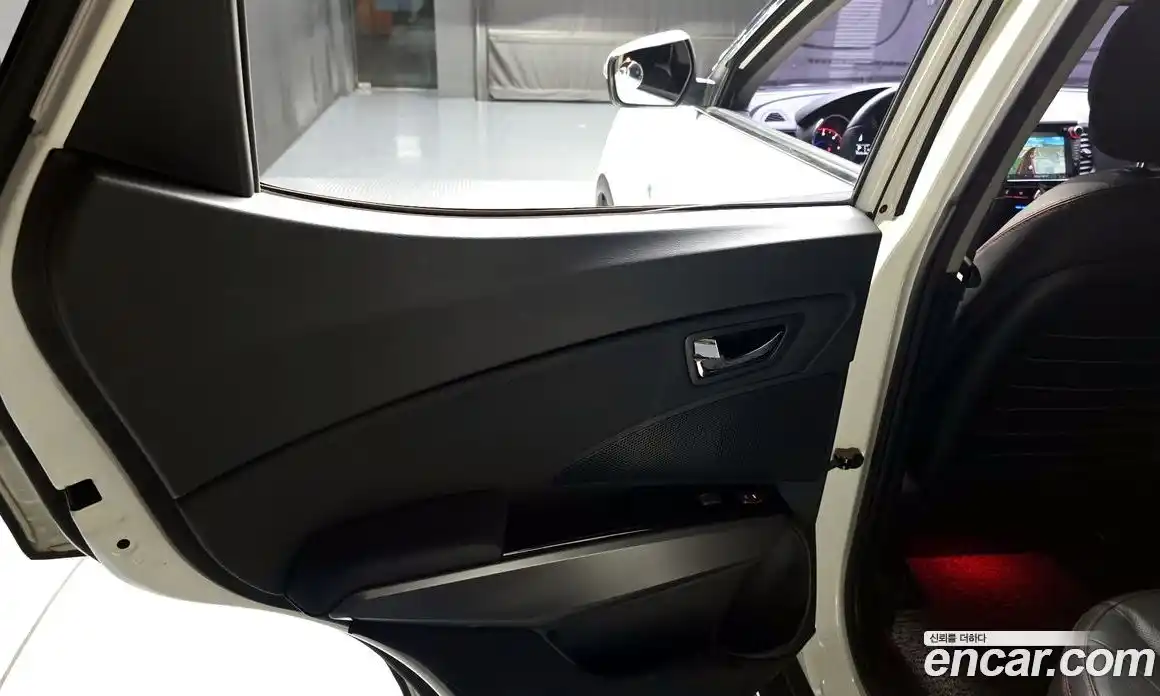 SsangYong TIBOLI 2019 1.6 автомат (гидро), фото 15