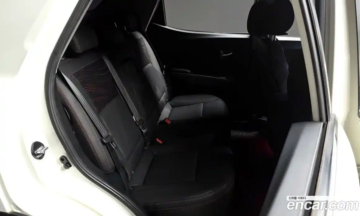 SsangYong TIBOLI 2019 1.6 автомат (гидро), фото 17