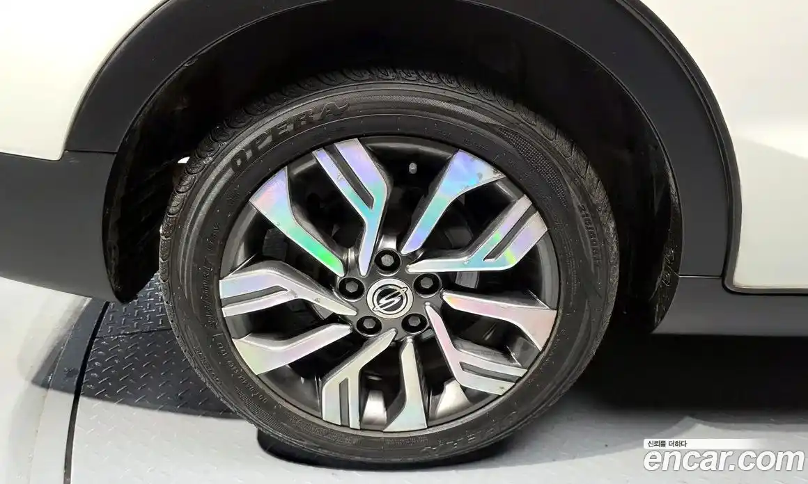 SsangYong TIBOLI 2019 1.6 автомат (гидро), фото 5