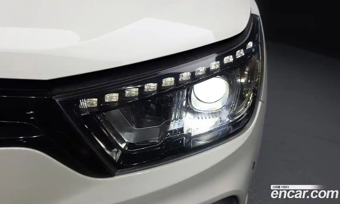 SsangYong TIBOLI 2019 1.6 автомат (гидро), фото 8