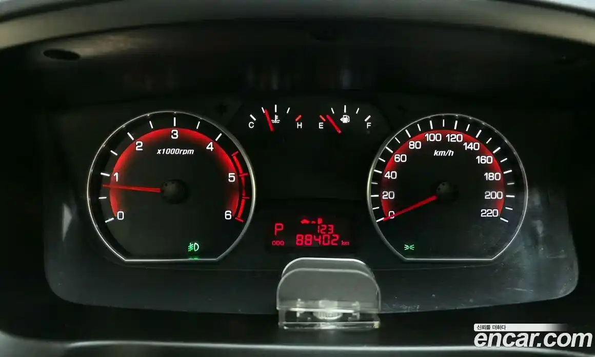 SsangYong Korando 2016 2.0 автомат (гидро), фото 8