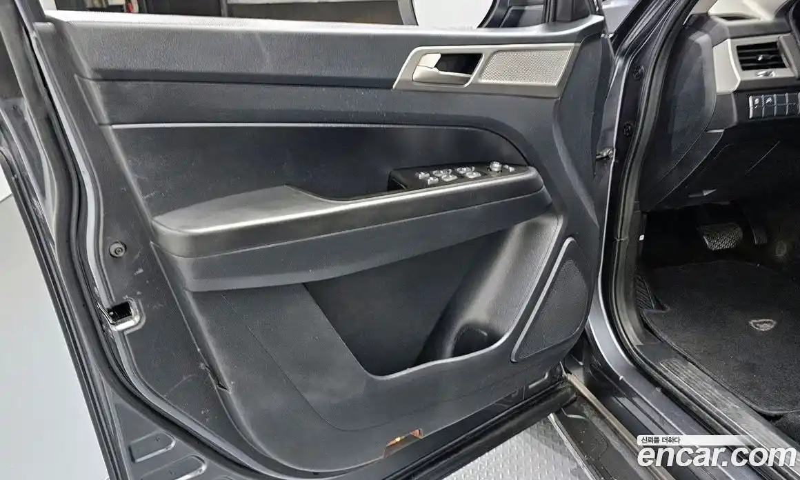 SsangYong Rexton 2018 2.2 автомат (гидро), фото 14