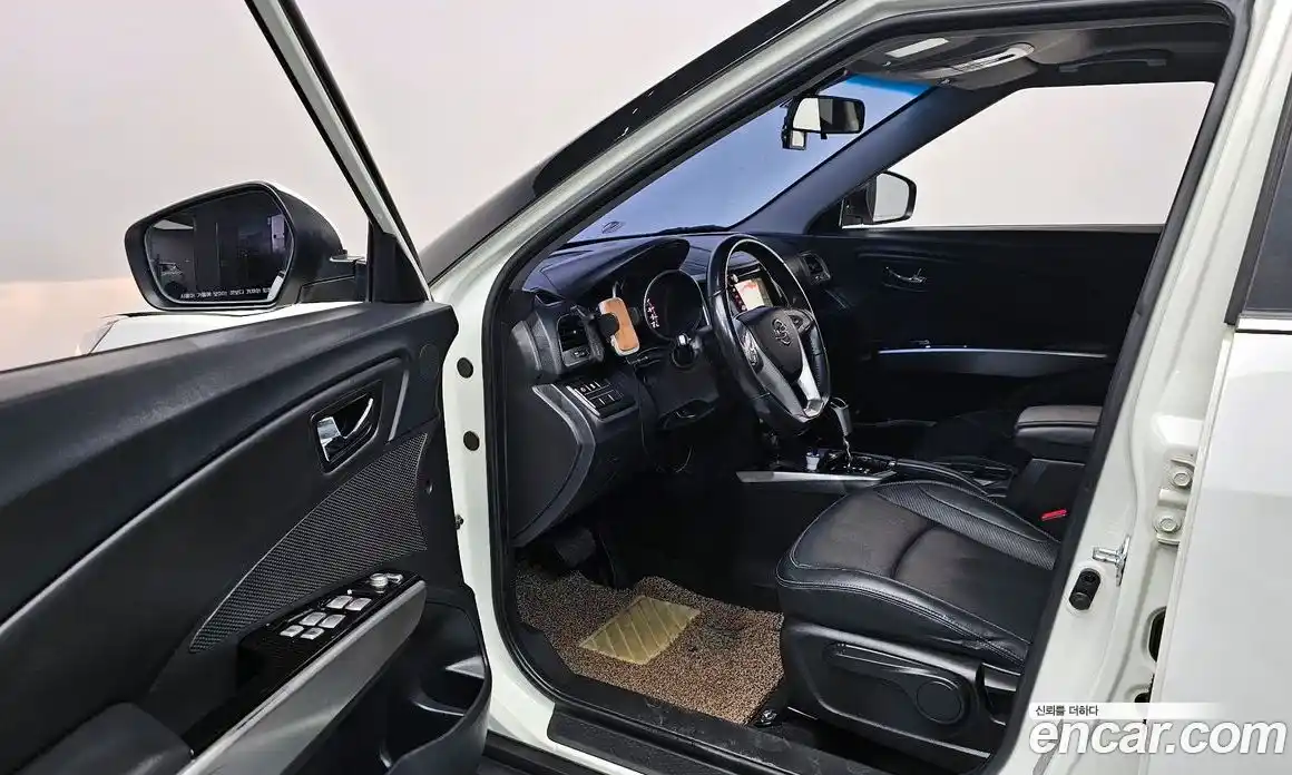 SsangYong TIBOLI 2016 1.6 автомат (гидро), фото 13